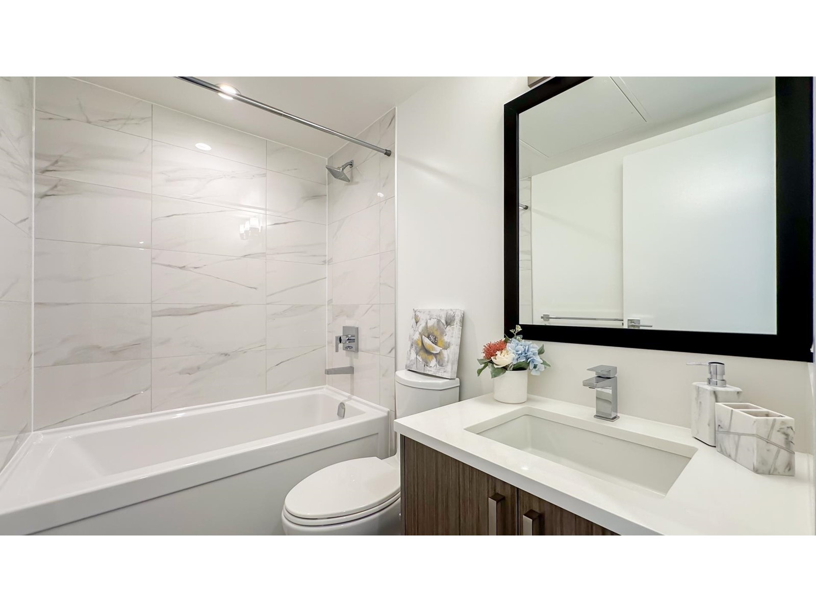 2211 13350 Central Avenue, Surrey, British Columbia  V3T 0S1 - Photo 10 - R2950537