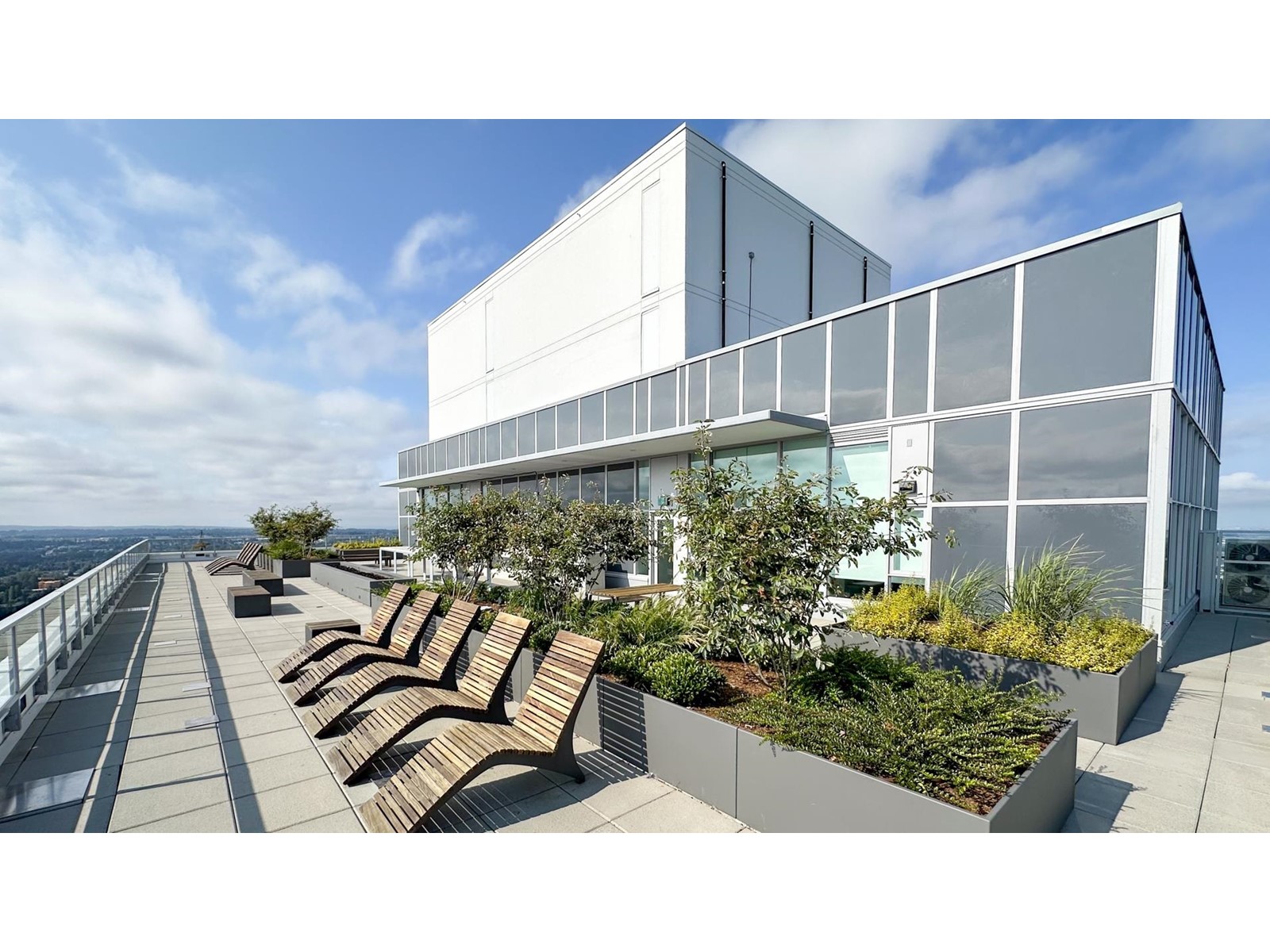 2211 13350 Central Avenue, Surrey, British Columbia  V3T 0S1 - Photo 16 - R2950537