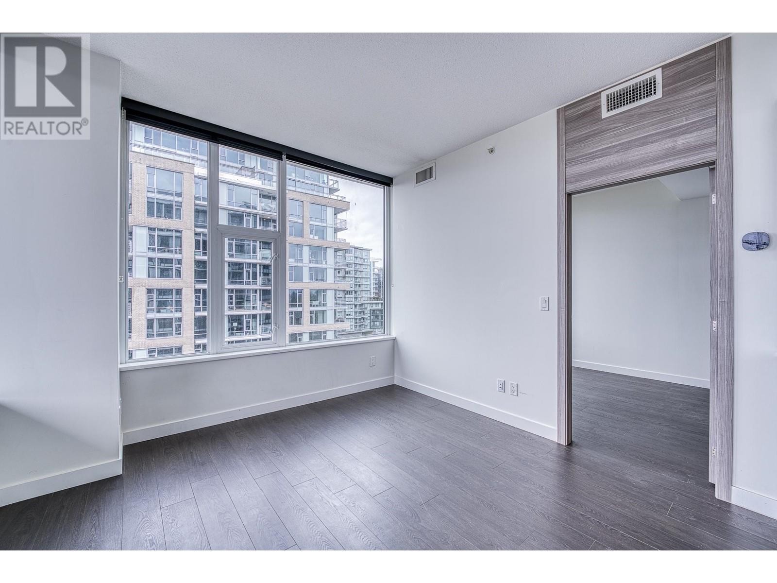 Listing Picture 13 of 31 : 1121 3300 KETCHESON ROAD, Richmond / 烈治文 - 魯藝地產 Yvonne Lu Group - MLS Medallion Club Member
