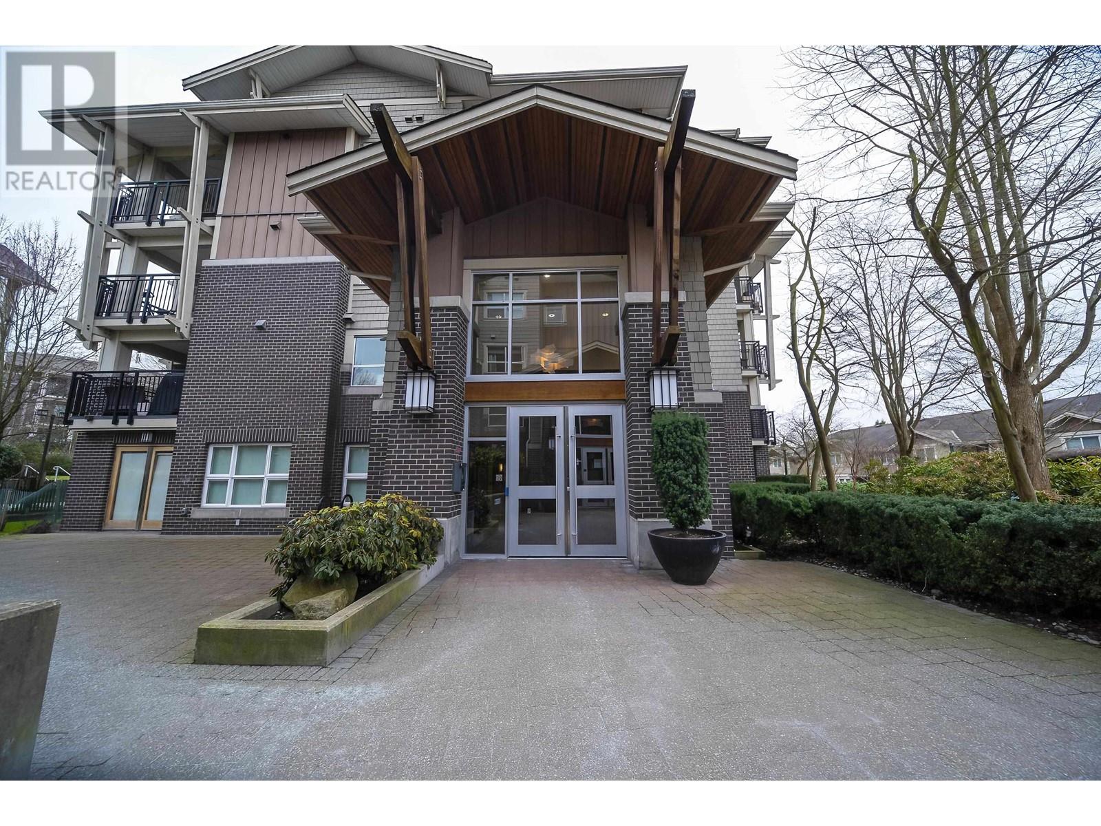 315 5885 Irmin Street, Burnaby, British Columbia  V5J 0C2 - Photo 1 - R2950731