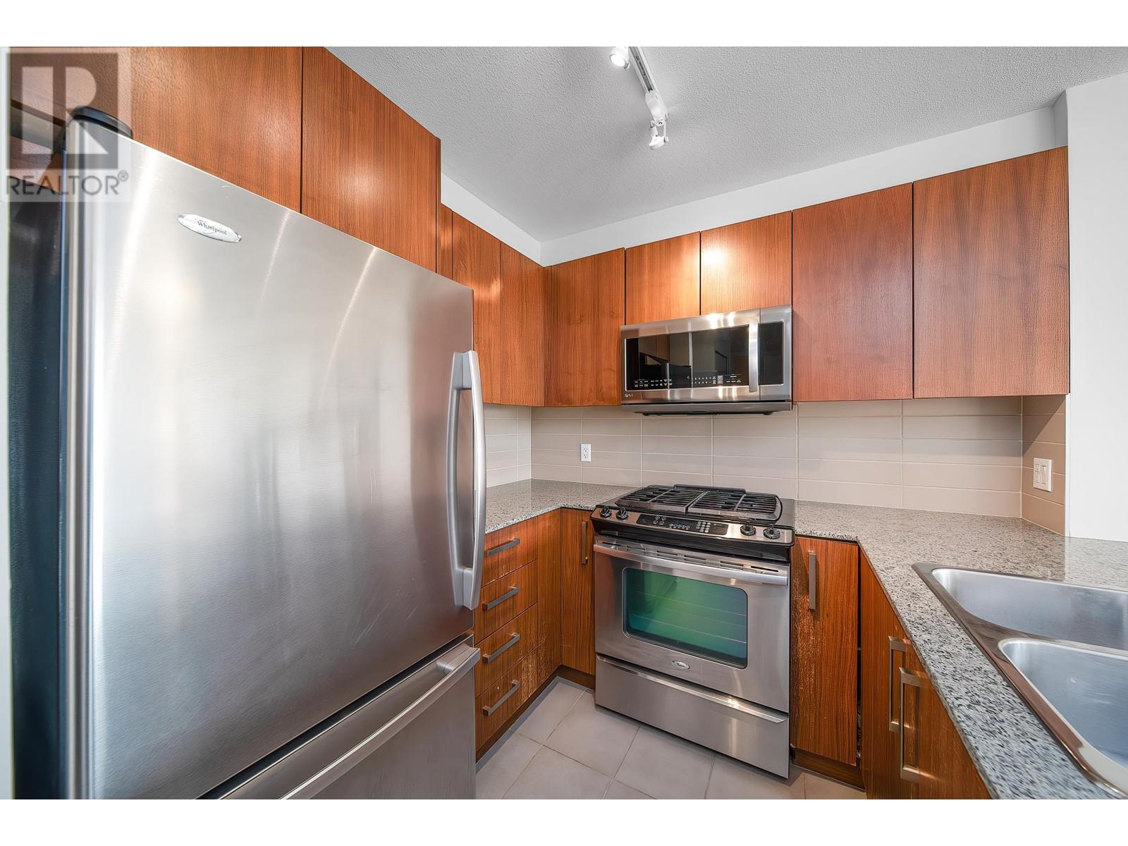 315 5885 Irmin Street, Burnaby, British Columbia  V5J 0C2 - Photo 14 - R2950731