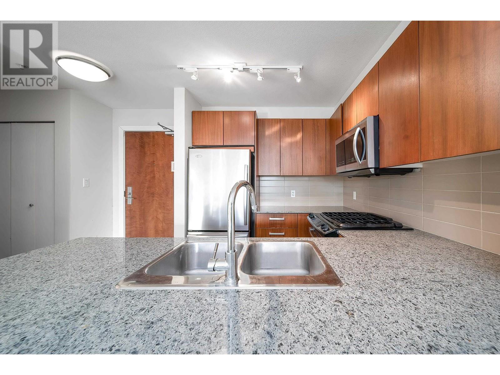 315 5885 Irmin Street, Burnaby, British Columbia  V5J 0C2 - Photo 15 - R2950731