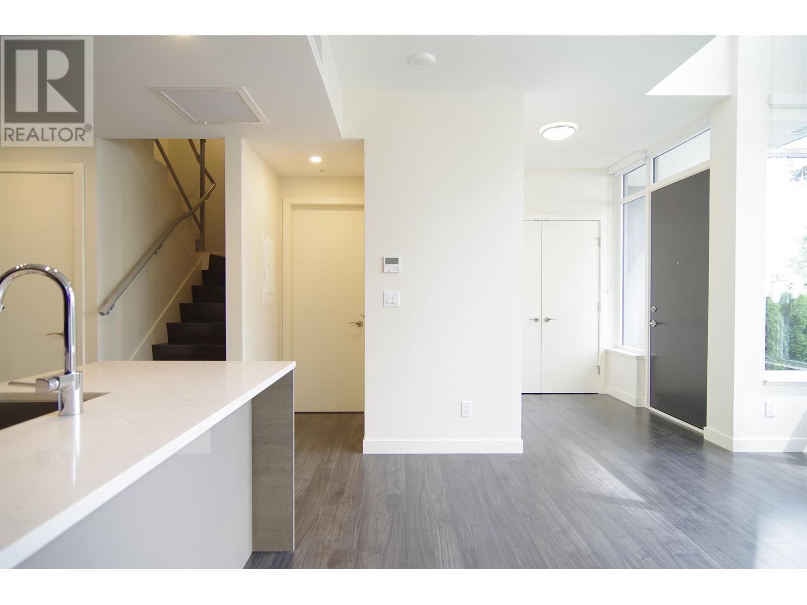 Th1 6288 Cassie Avenue, Burnaby, British Columbia  V5H 0H7 - Photo 3 - R2950603