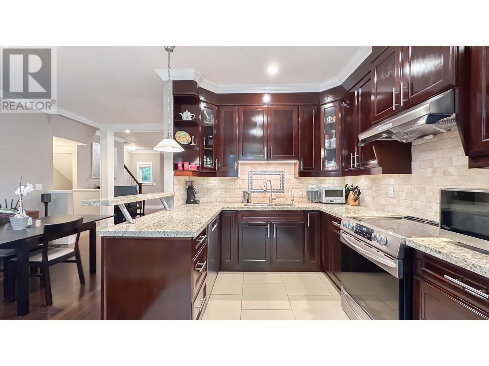 Listing Picture 12 of 31 : 4 7520 GILBERT ROAD, Richmond / 烈治文 - 魯藝地產 Yvonne Lu Group - MLS Medallion Club Member