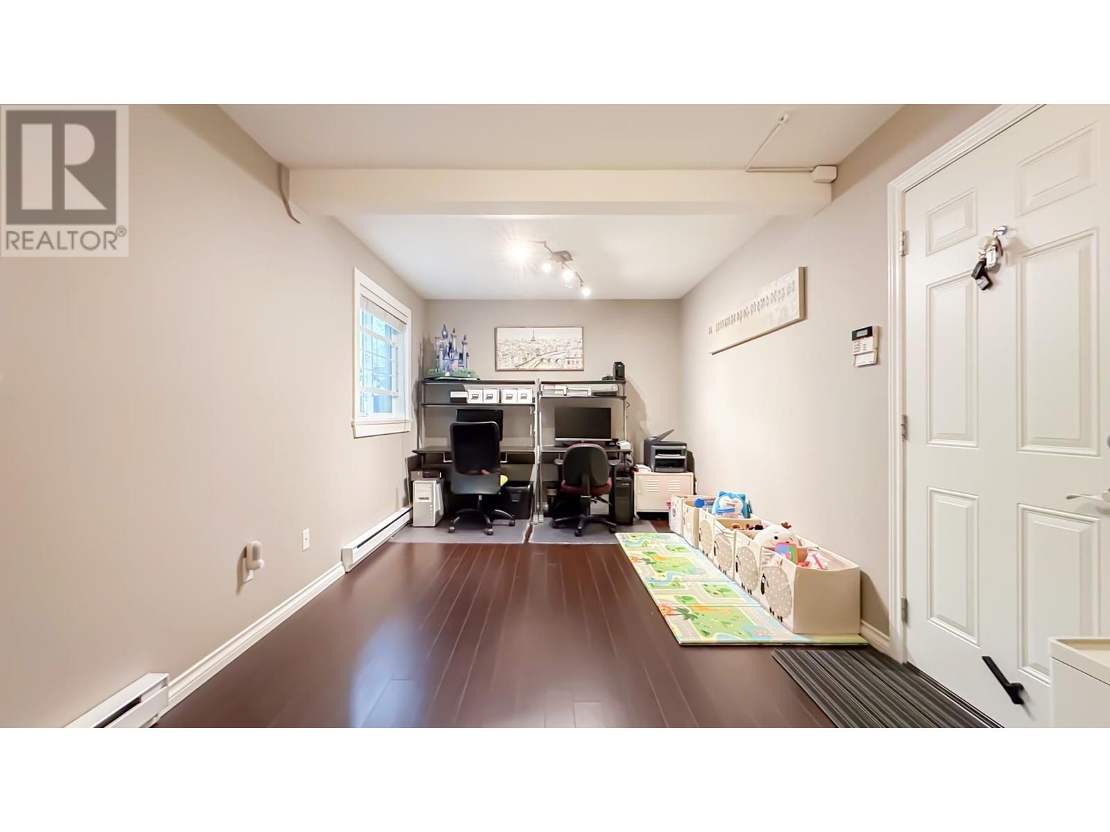 Listing Picture 28 of 31 : 4 7520 GILBERT ROAD, Richmond / 烈治文 - 魯藝地產 Yvonne Lu Group - MLS Medallion Club Member