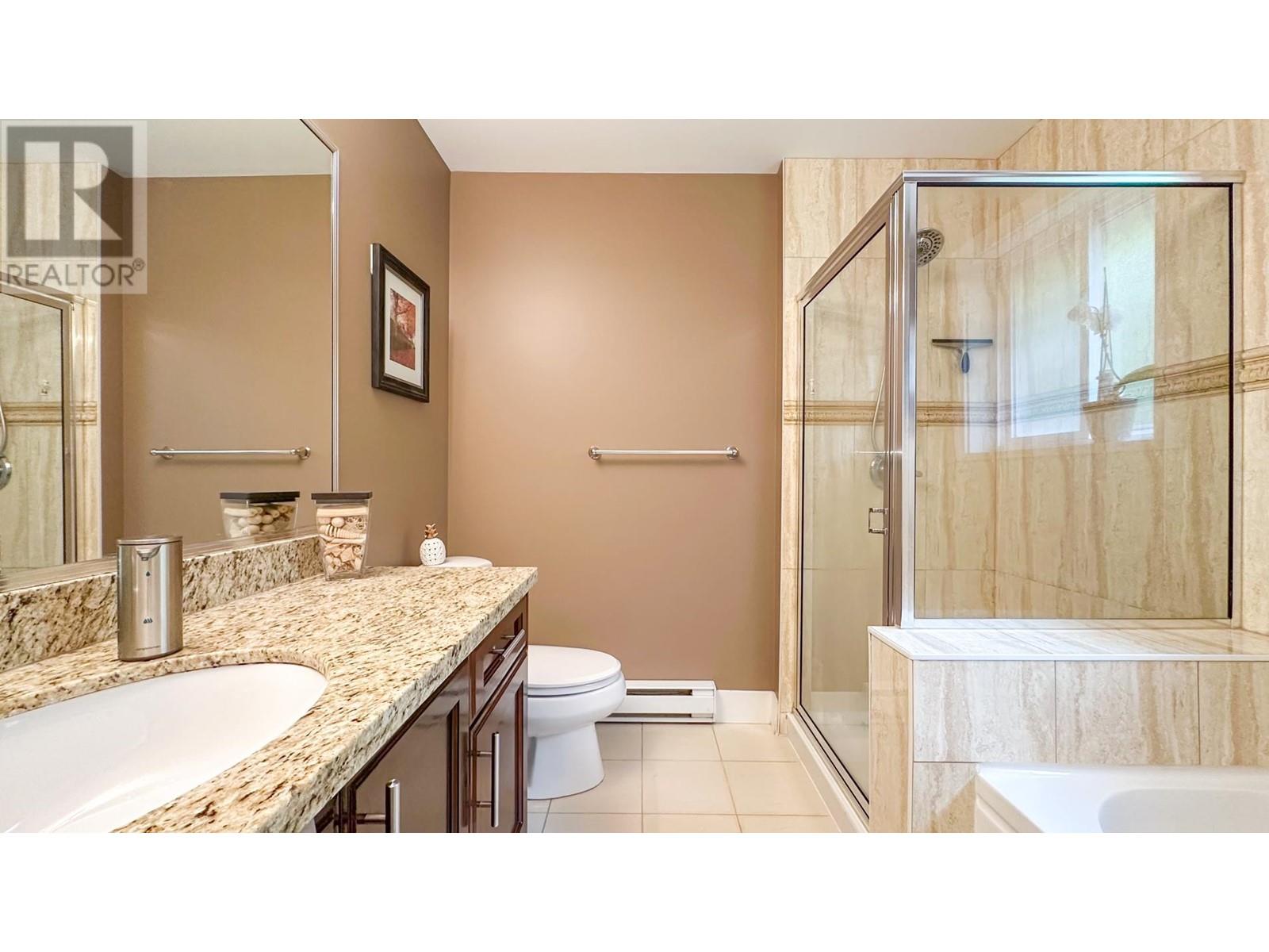 Listing Picture 20 of 31 : 4 7520 GILBERT ROAD, Richmond / 烈治文 - 魯藝地產 Yvonne Lu Group - MLS Medallion Club Member