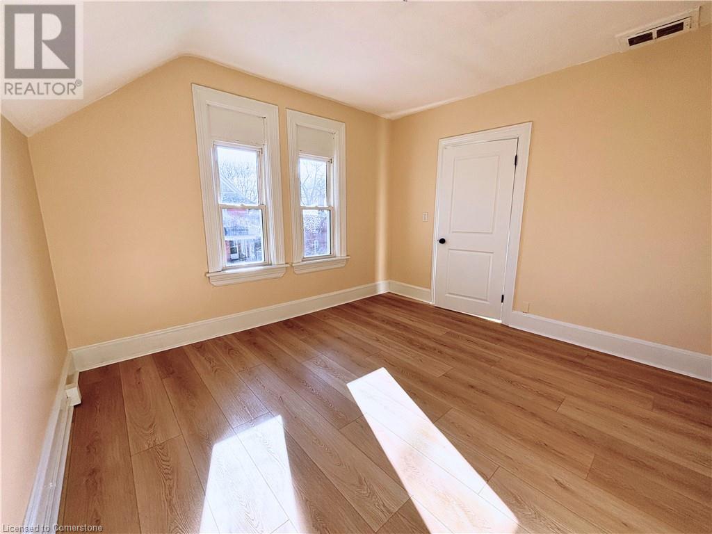 14 Serviss Street Unit# Upper, Cambridge, Ontario  N1R 2N3 - Photo 13 - 40685334