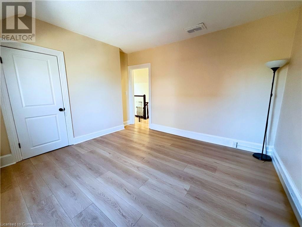 14 Serviss Street Unit# Upper, Cambridge, Ontario  N1R 2N3 - Photo 15 - 40685334