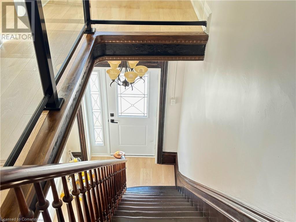 14 Serviss Street Unit# Upper, Cambridge, Ontario  N1R 2N3 - Photo 3 - 40685334