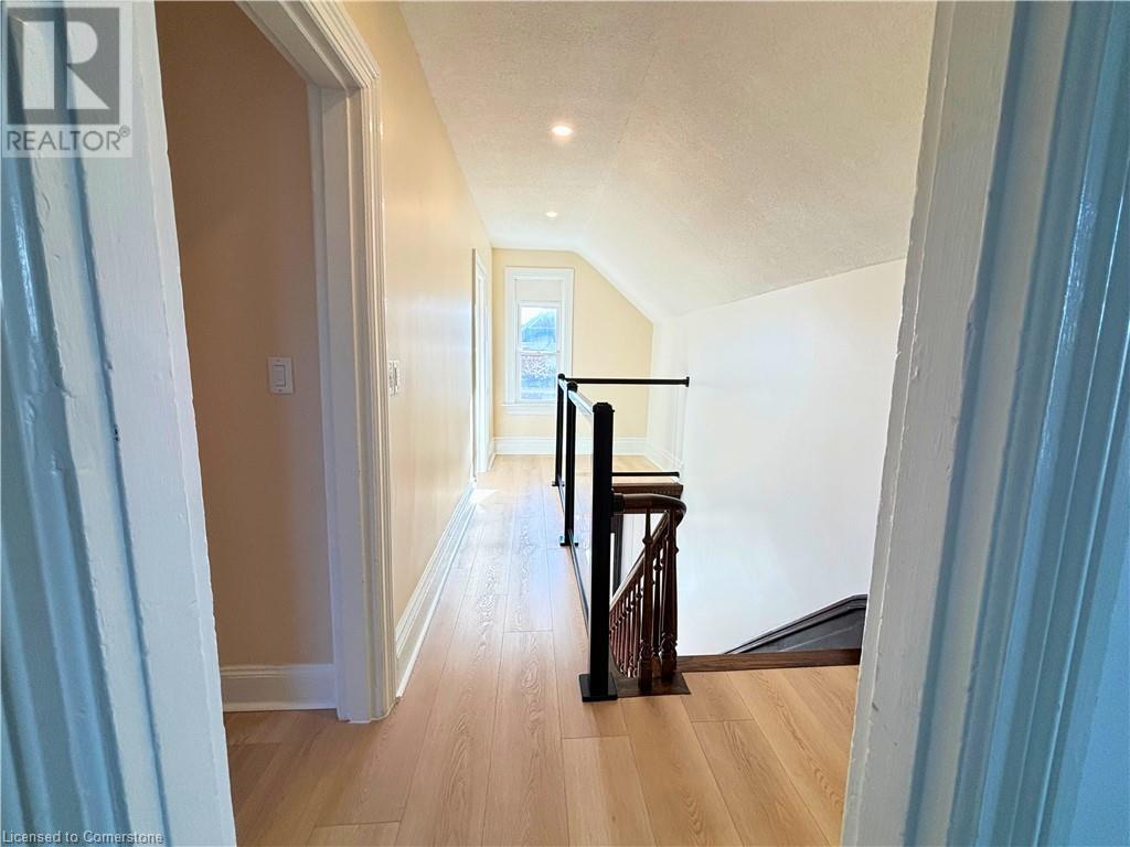 14 Serviss Street Unit# Upper, Cambridge, Ontario  N1R 2N3 - Photo 5 - 40685334