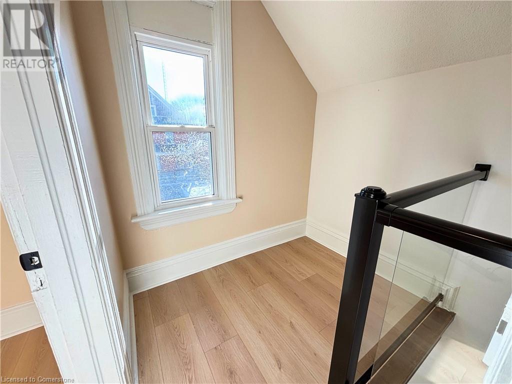 14 Serviss Street Unit# Upper, Cambridge, Ontario  N1R 2N3 - Photo 7 - 40685334