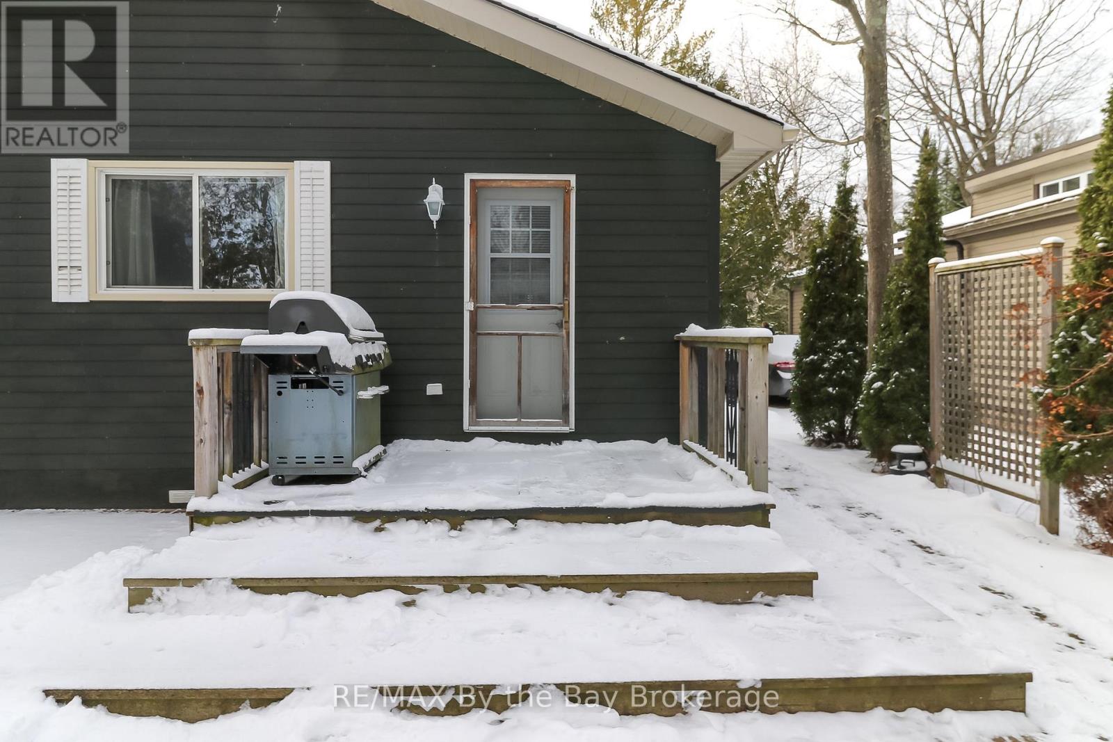 27 50th Street N, Wasaga Beach, Ontario  L9Z 1X2 - Photo 25 - S11894667