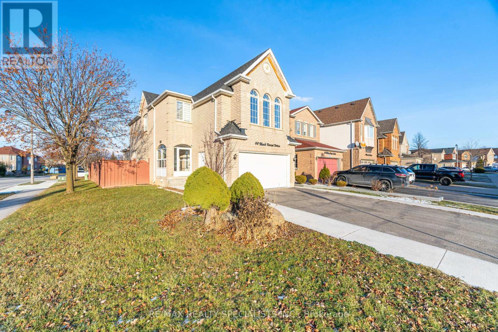 44 BLACK FOREST DRIVE, Brampton, Ontario