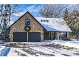 48 LAWRENCE AVENUE, Springwater, Ontario