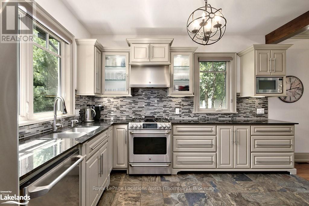 376 Sunset Boulevard, Blue Mountains, Ontario  N0H 2P0 - Photo 8 - X10440430