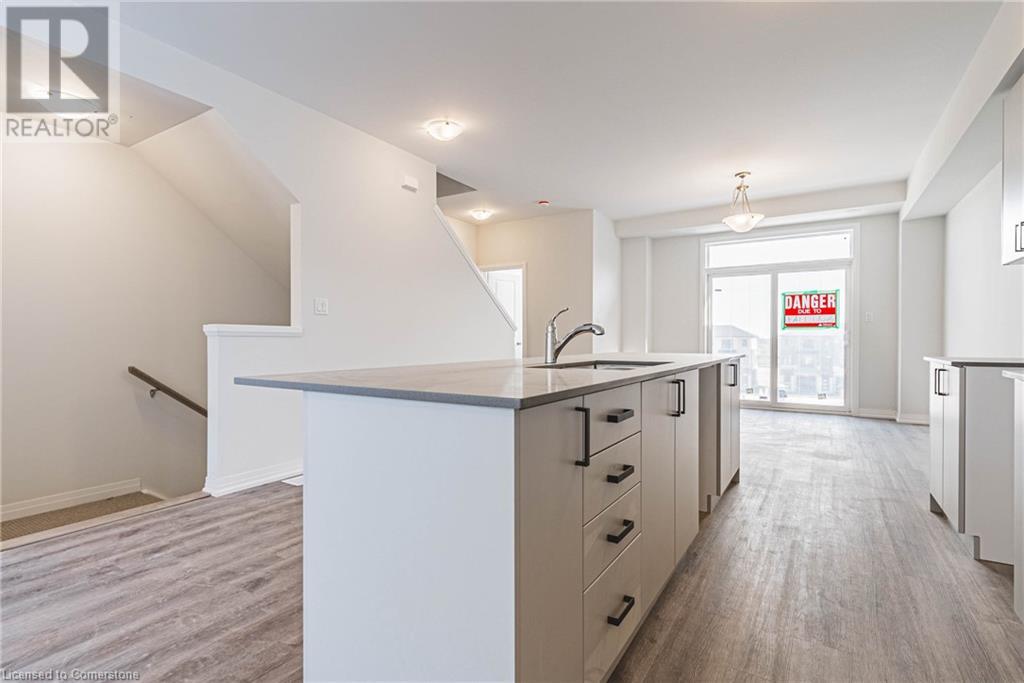 155 Equestrian Way Unit# 4, Cambridge, Ontario  N3E 0E8 - Photo 3 - 40679954