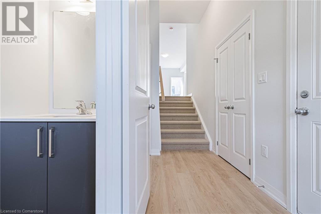 155 Equestrian Way Unit# 60, Cambridge, Ontario  N3E 0E8 - Photo 17 - 40679932