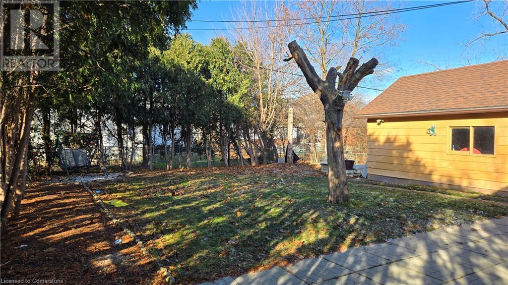 208 West 19th Street, Hamilton, Ontario  L9C 4J2 - Photo 24 - 40685434
