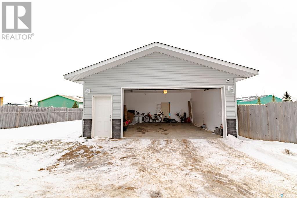 375 Southwood Drive, Prince Albert, Saskatchewan  S6V 8E6 - Photo 42 - SK990752