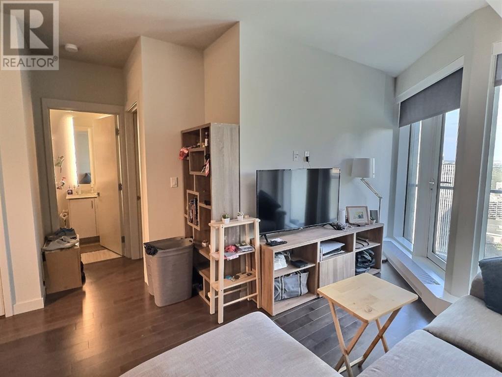 Property at 3004, 10360 102 NW image 5