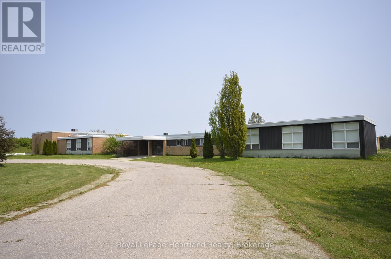 37375 Cut Line Road, Central Huron, Ontario  N0M 1L0 - Photo 2 - X11894849