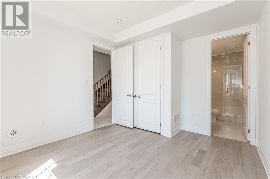 3059 John Mckay Boulevard, Oakville, Ontario  L6H 4K5 - Photo 4 - 40685296