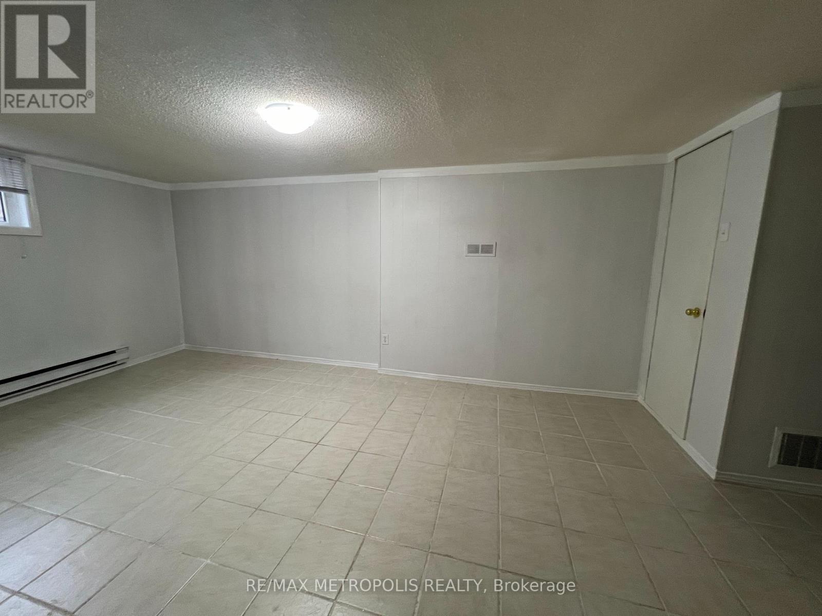 Bsmt - 1101 King Street, Whitby, Ontario  L1N 5A9 - Photo 2 - E11894423