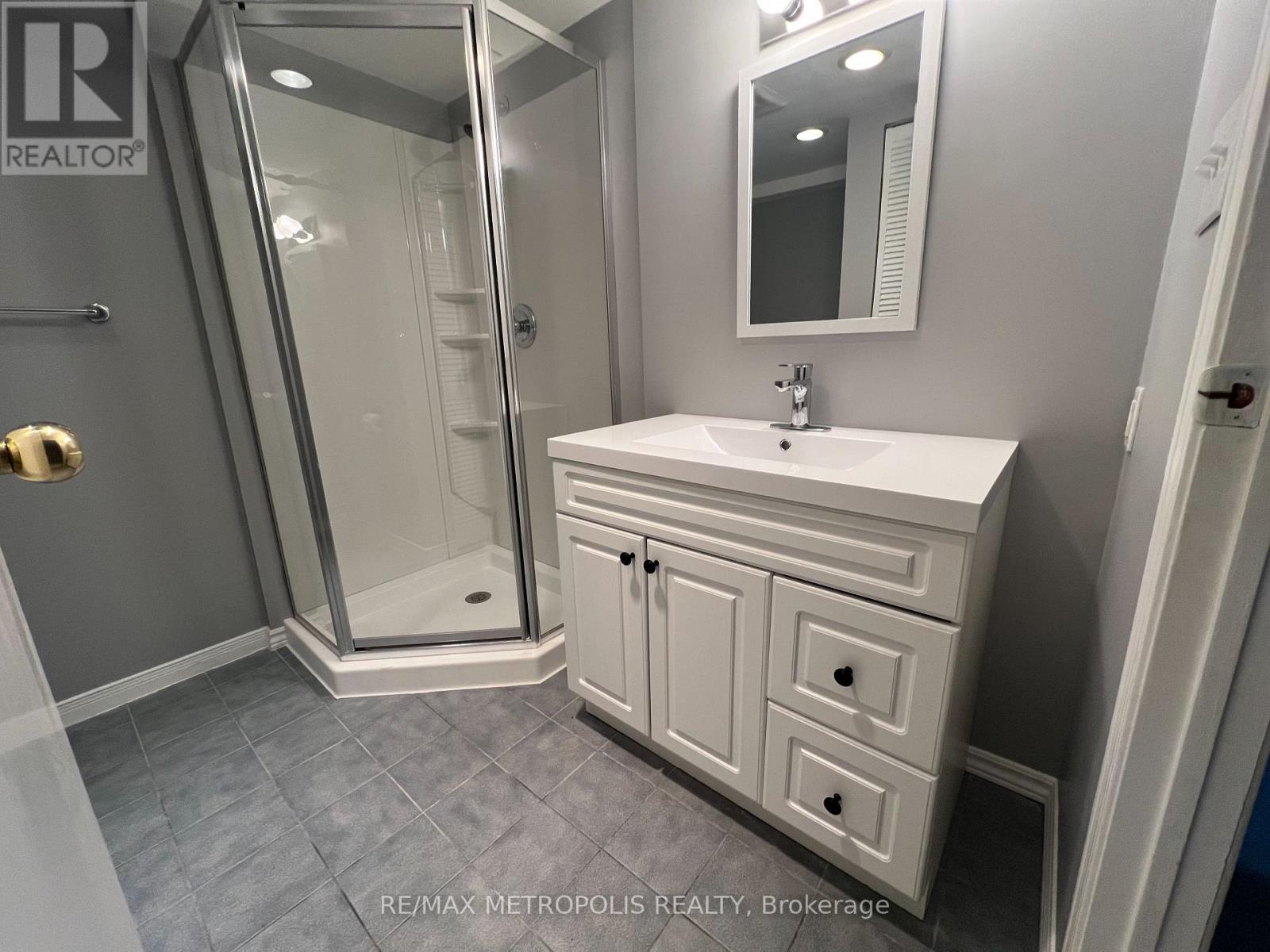 Bsmt - 1101 King Street, Whitby, Ontario  L1N 5A9 - Photo 6 - E11894423