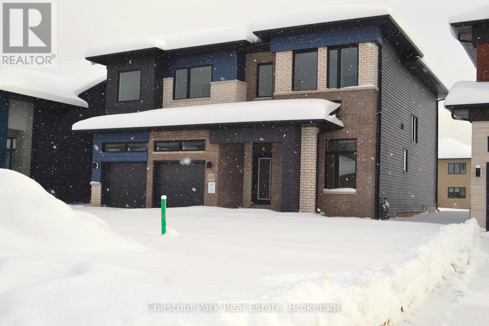 3035 SANDY ACRES AVENUE, Severn, Ontario