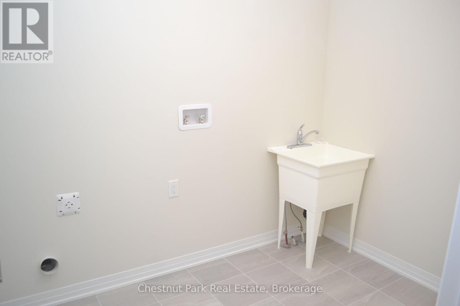 3035 Sandy Acres Avenue, Severn, Ontario  L3V 8R3 - Photo 19 - S11894875