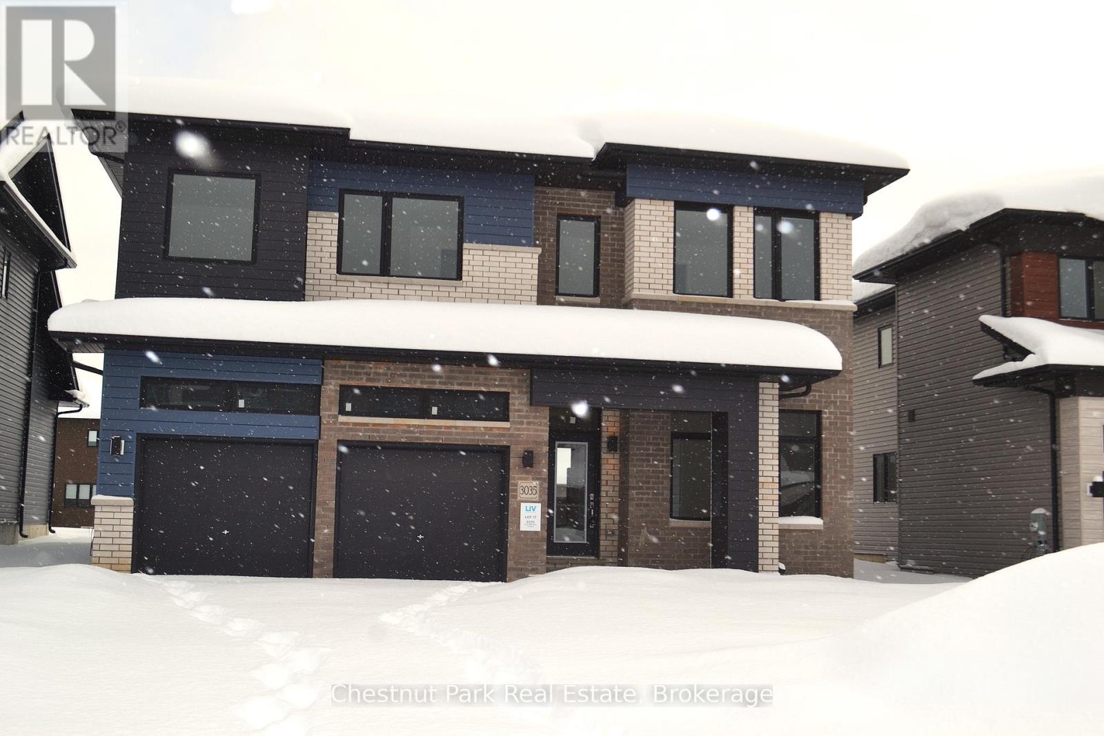 3035 Sandy Acres Avenue, Severn, Ontario  L3V 8R3 - Photo 2 - S11894875