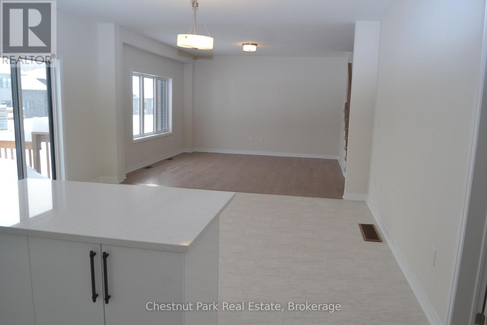 3035 Sandy Acres Avenue, Severn, Ontario  L3V 8R3 - Photo 8 - S11894875