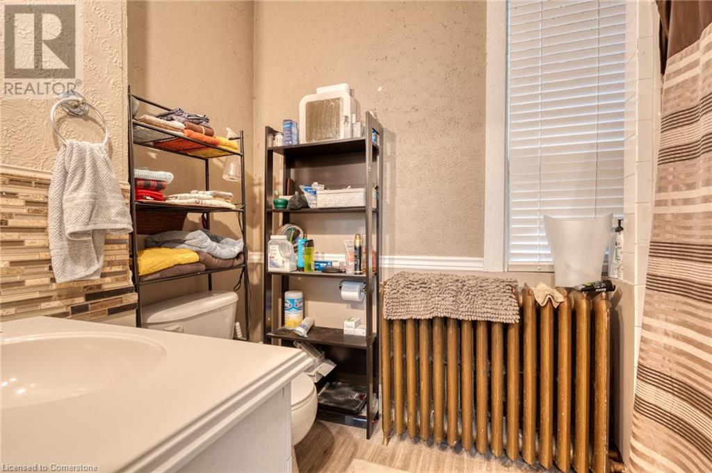 34 Sherman Avenue S, Hamilton, Ontario  L8M 2P4 - Photo 14 - 40685631