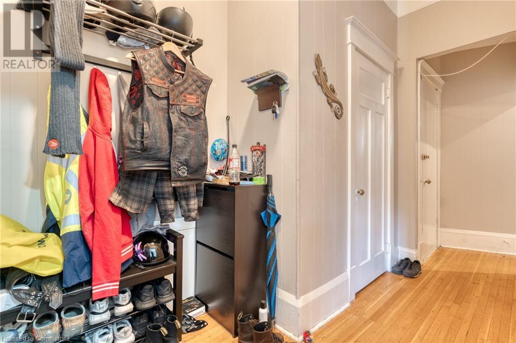 34 Sherman Avenue S, Hamilton, Ontario  L8M 2P4 - Photo 4 - 40685631