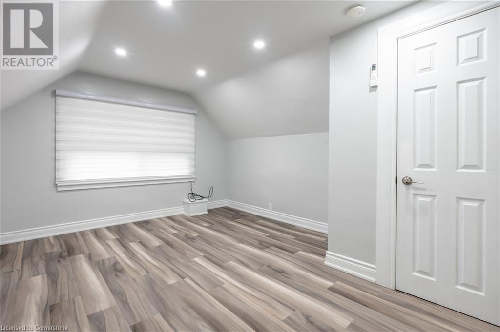 34 Sherman Avenue S, Hamilton, Ontario  L8M 2P4 - Photo 37 - 40685621