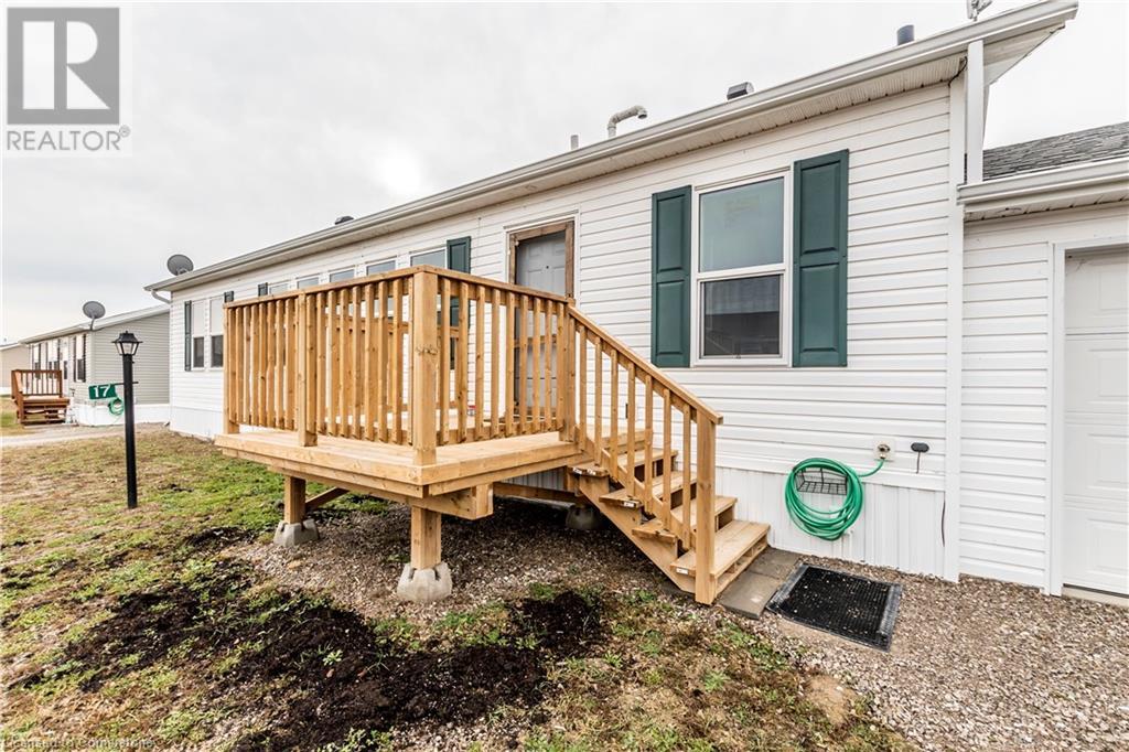 Property at 17 BENT WILLOW Court image 4