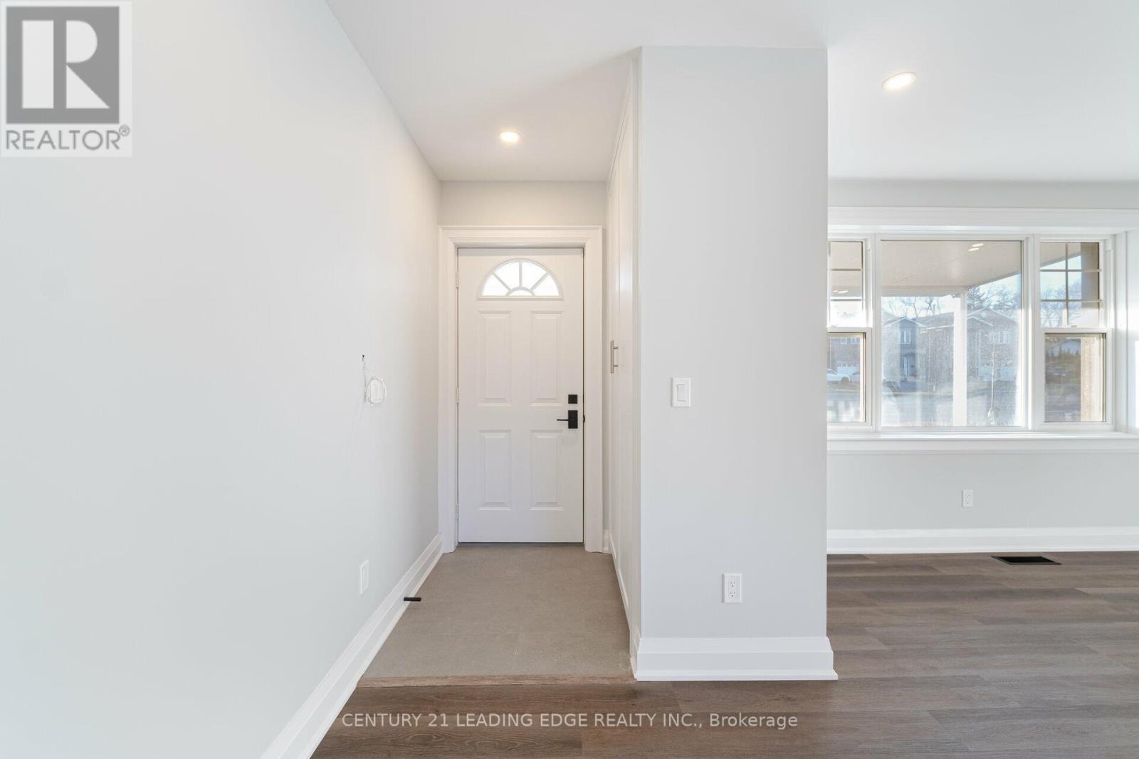 Main - 2713 Kennedy Road, Toronto, Ontario  M1T 3H8 - Photo 3 - E11895005