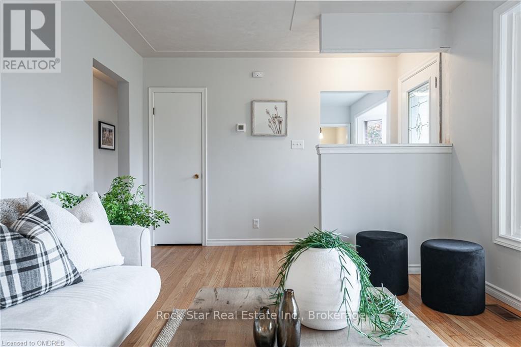 61 Mcdonald Street, Stratford, Ontario  N5A 4W4 - Photo 12 - X10418420