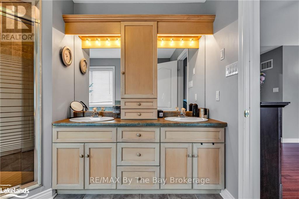 5335 Cosentino Gardens, Mississauga, Ontario  L4Z 3Z3 - Photo 24 - W10438816