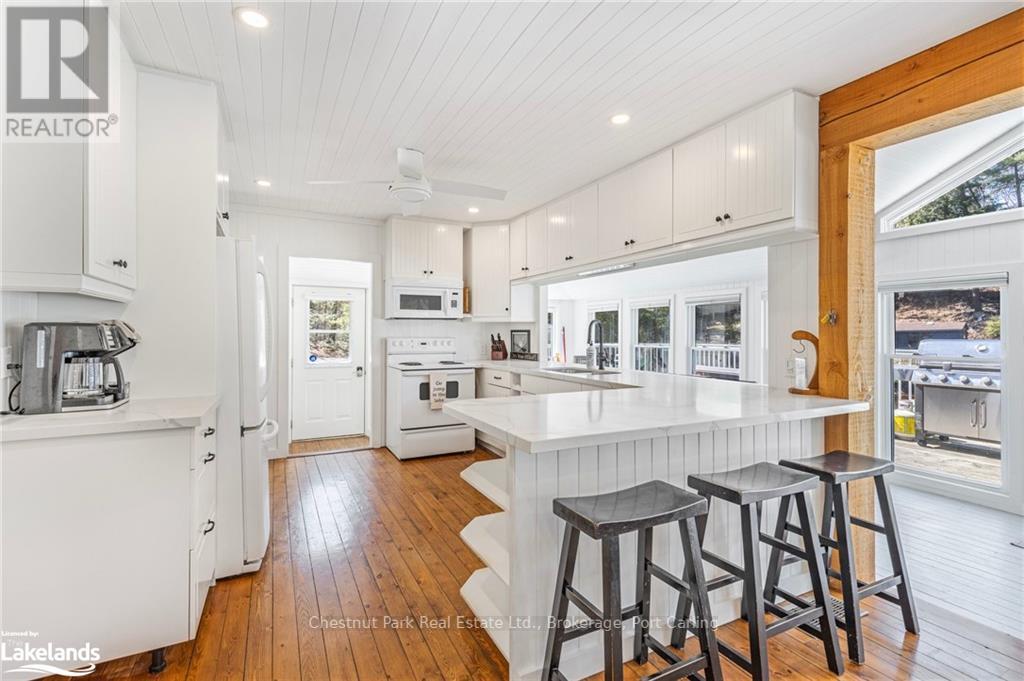 1017 Dark Bay Road, Muskoka Lakes (Wood (Muskoka Lakes)), Ontario  P0C 1A0 - Photo 10 - X10895952