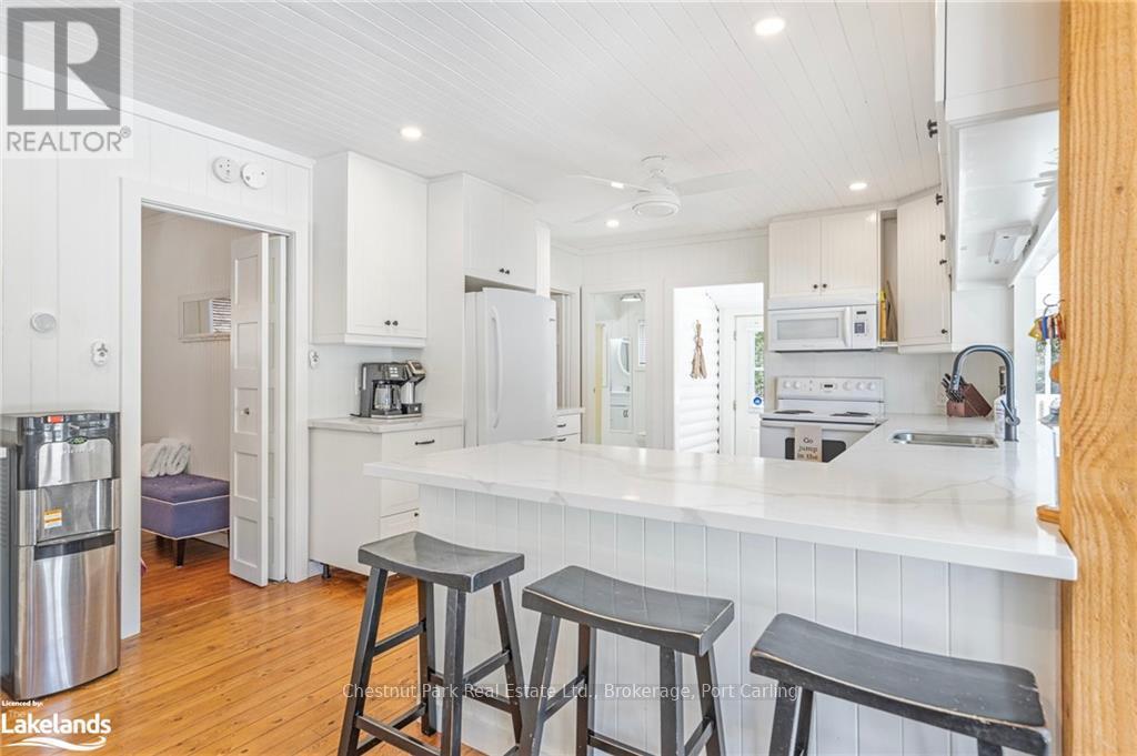 1017 Dark Bay Road, Muskoka Lakes (Wood (Muskoka Lakes)), Ontario  P0C 1A0 - Photo 13 - X10895952