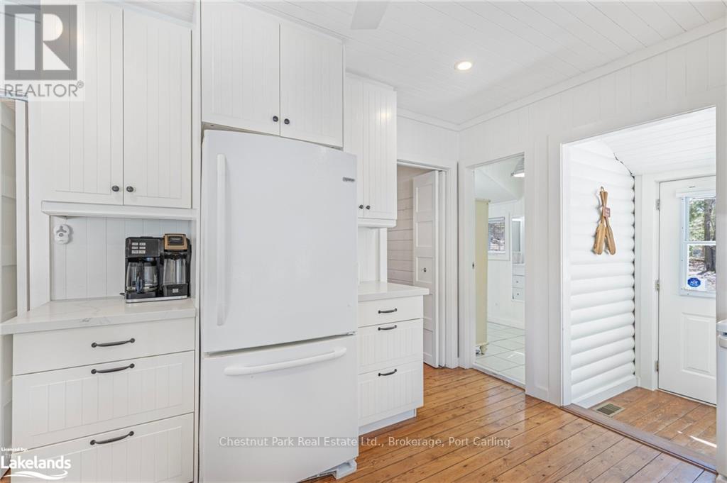 1017 Dark Bay Road, Muskoka Lakes (Wood (Muskoka Lakes)), Ontario  P0C 1A0 - Photo 16 - X10895952