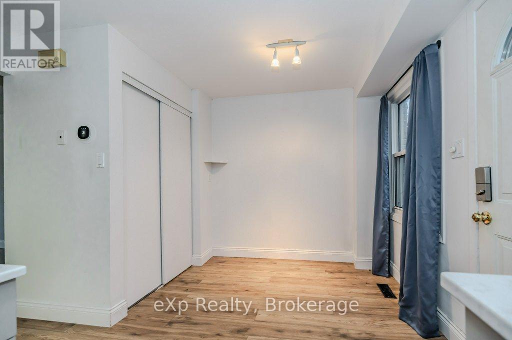 2 - 165 Green Valley Drive, Kitchener, Ontario  N2P 1K3 - Photo 9 - X11895090