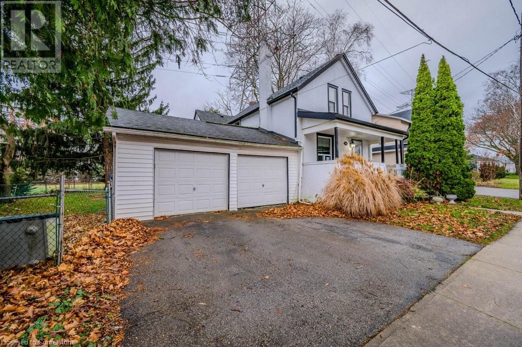 574 Clark Avenue, Burlington, Ontario  L7S 1N8 - Photo 2 - 40684960