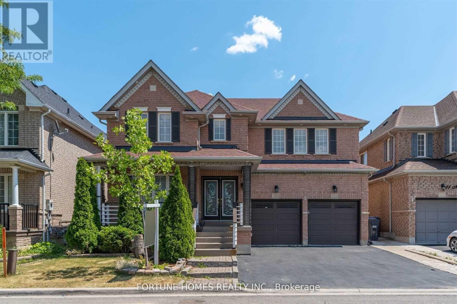 9 Morgandale Road, Brampton, Ontario  L7A 2K1 - Photo 1 - W11895103