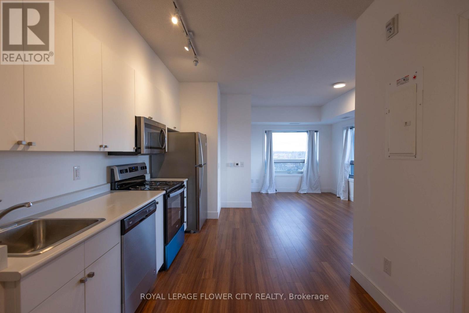 Property at 719 - 1 WELLINGTON STREET image 5