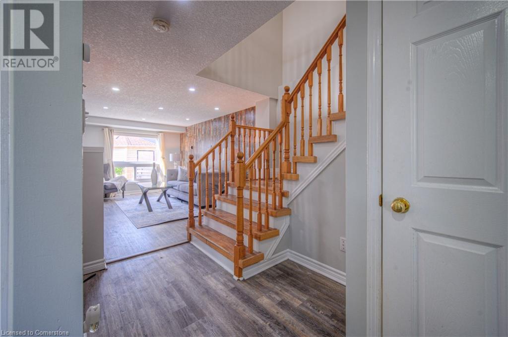 83 Bridlewreath StreetKitchener, Ontario  N2E 3V6 - Photo 5 - 40685600