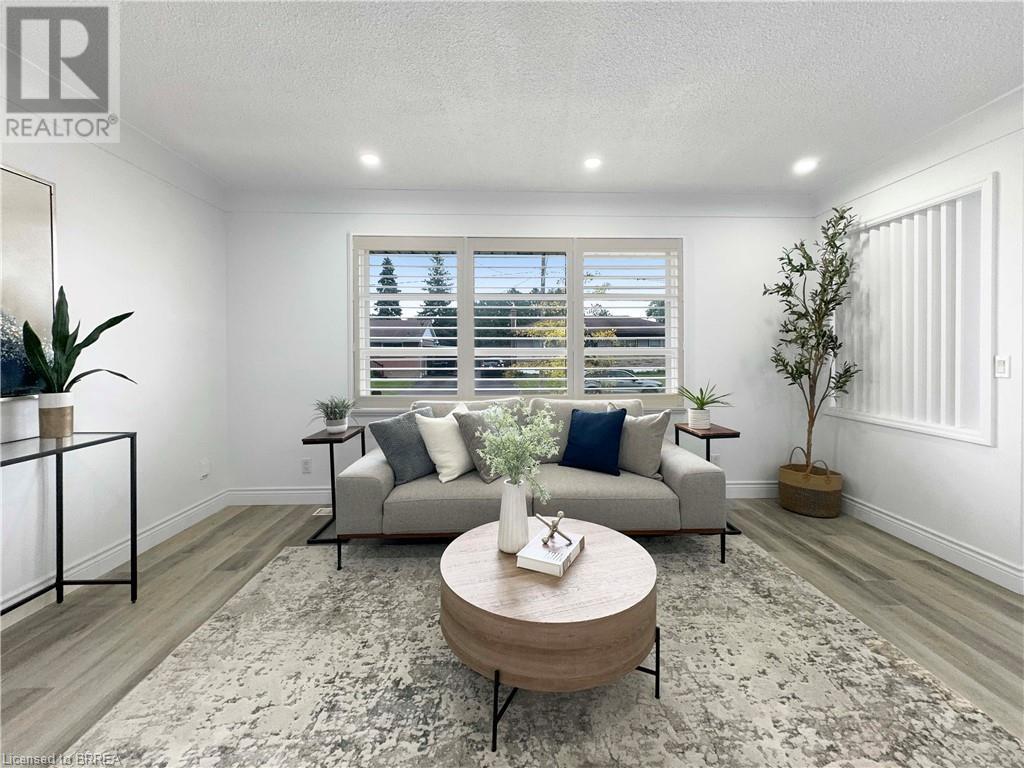 101 Ninth Avenue, Brantford, Ontario  N3S 1E6 - Photo 4 - 40685601