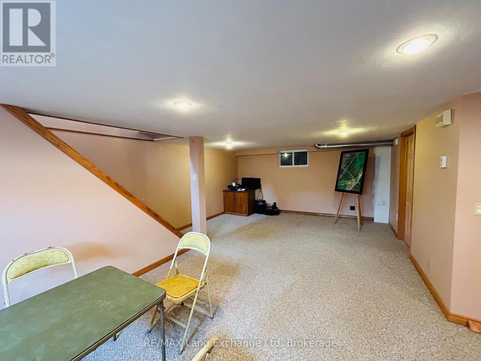 81 Queen Street, Morris-Turnberry, Ontario  N0G 1G0 - Photo 13 - X11895146