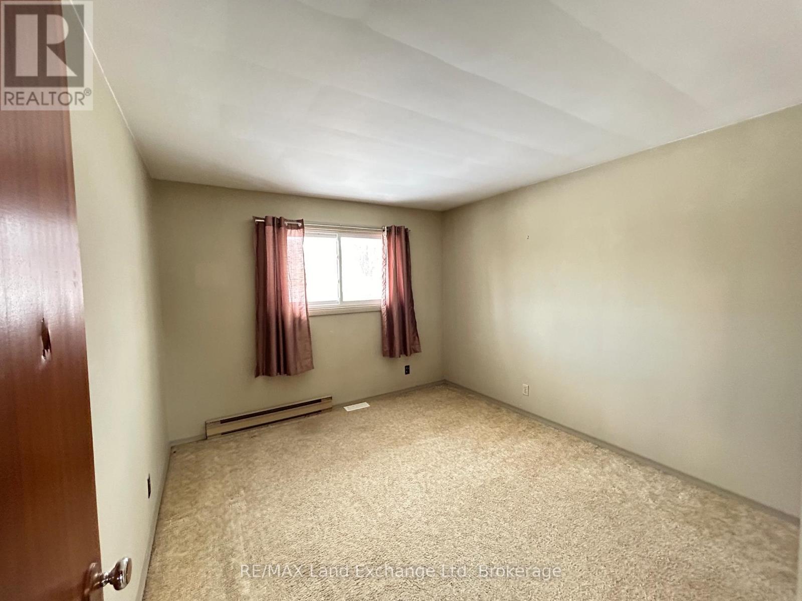 81 Queen Street, Morris-Turnberry, Ontario  N0G 1G0 - Photo 8 - X11895146